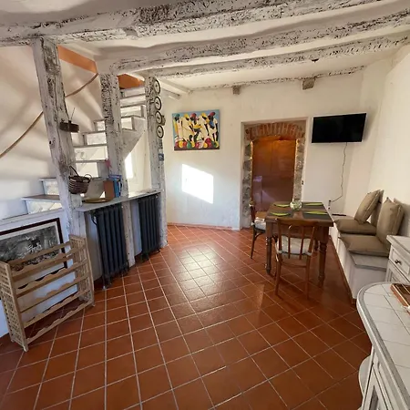 House Old Town 50m Beach&shop Ментона