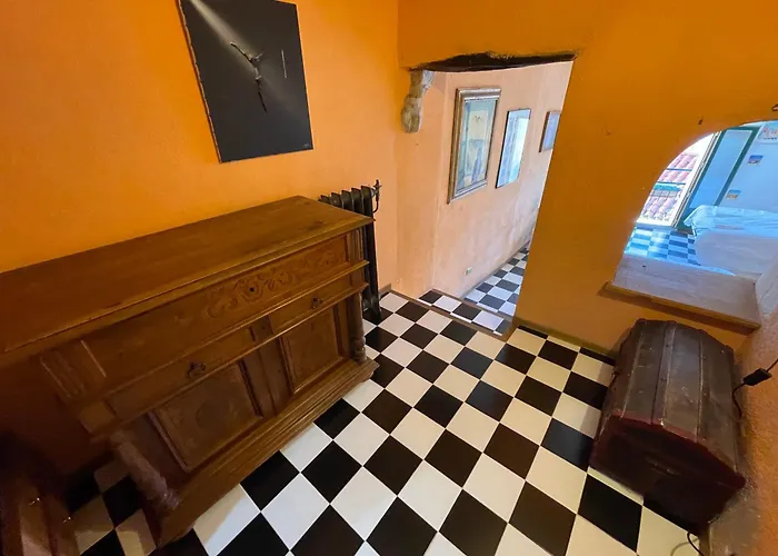 House Old Town 50m Beach&shop مينتون